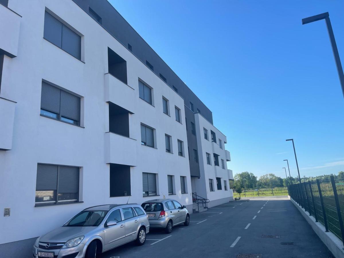 Luna,Central,Self-Check In,Ac,Wi-Fi, Washer,Free Parking Zapresic Exterior photo